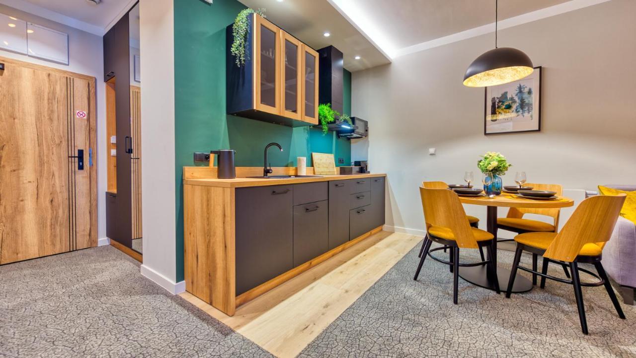Apartamenty Vip Centrum - Wczasowa 17 By Royal Aparts Świeradów-Zdrój Buitenkant foto